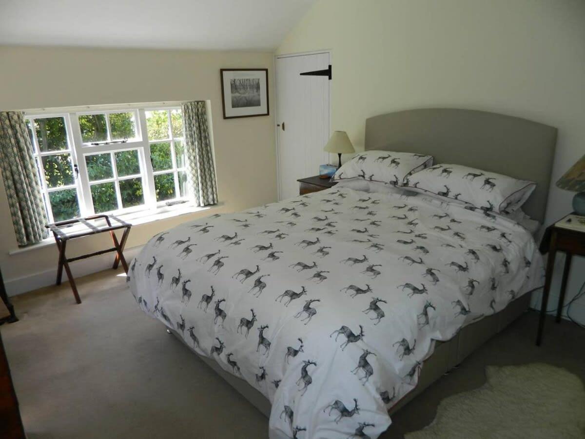 River Cottage A Country Retreat In Wooded Gardens East Stoke  Bagian luar foto